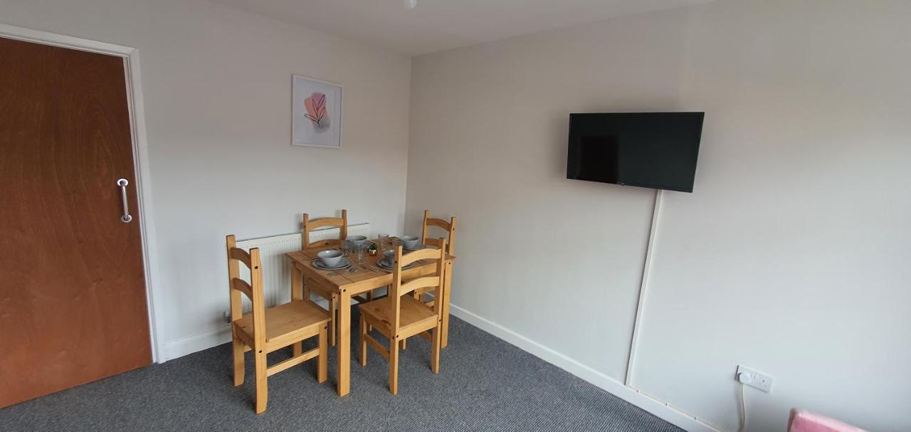Stoke City House Apartment Etruria ภายนอก รูปภาพ
