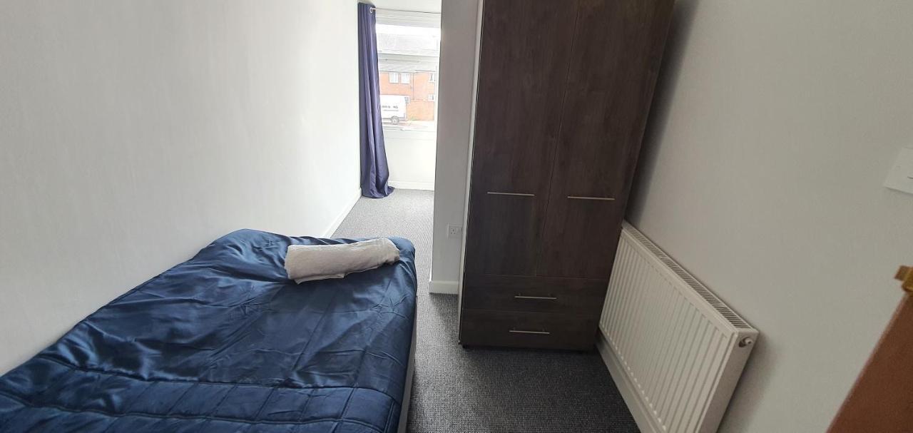 Stoke City House Apartment Etruria ภายนอก รูปภาพ