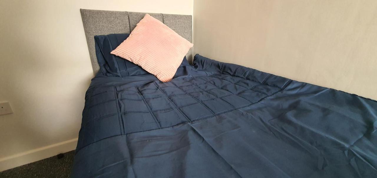 Stoke City House Apartment Etruria ภายนอก รูปภาพ