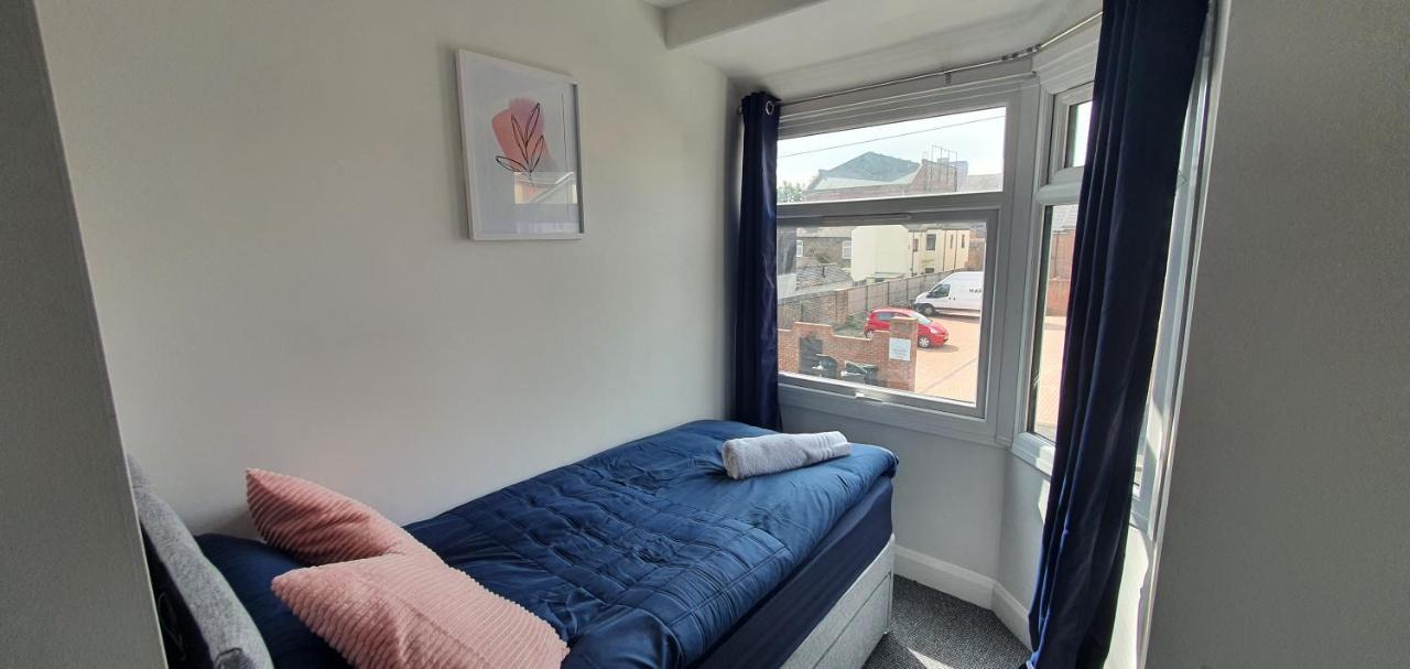 Stoke City House Apartment Etruria ภายนอก รูปภาพ